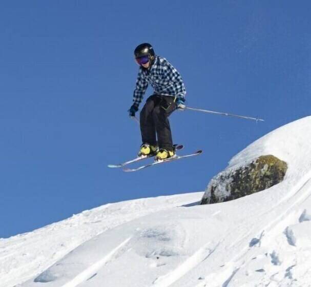 בית מלון כפרי Lucy Lodge