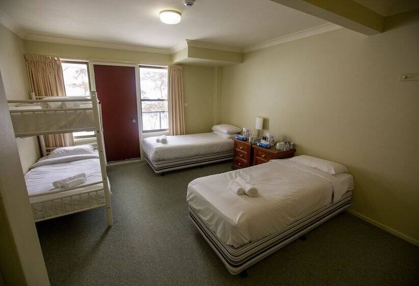 בית מלון כפרי Lucy Lodge