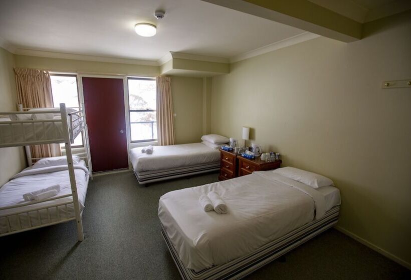 בית מלון כפרי Lucy Lodge