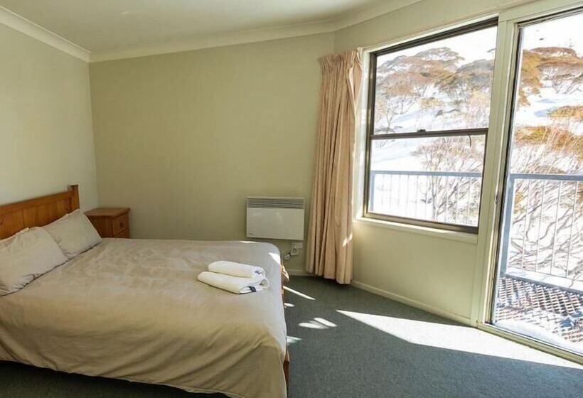 בית מלון כפרי Lucy Lodge