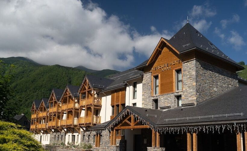 Отель Mercure Peyragudes Loudenvielle Pyrenees