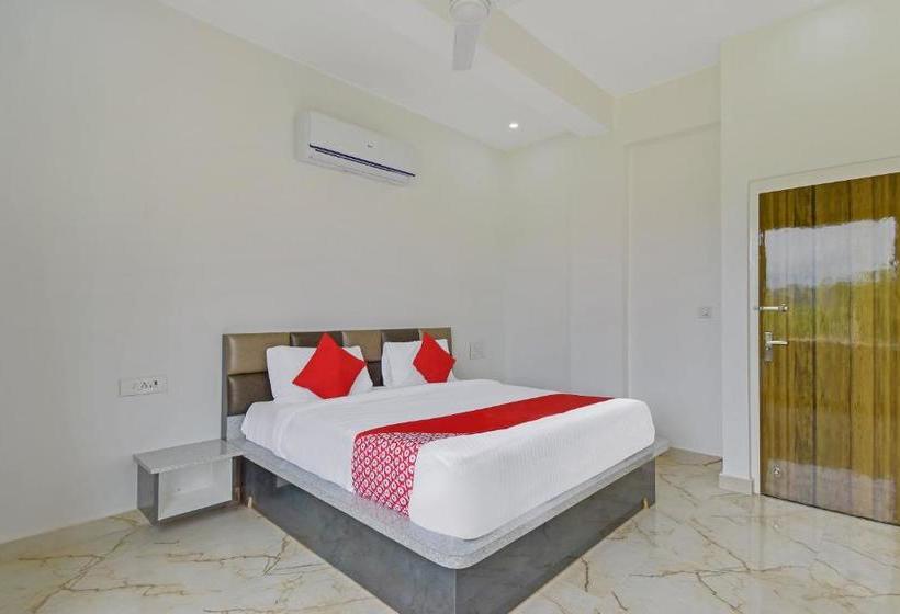 فندق Oyo 40085  Celebration