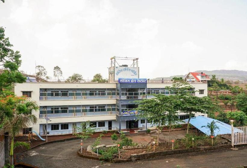 בית מלון כפרי Oyo 42716  Turning Point Deluxe, Panhala