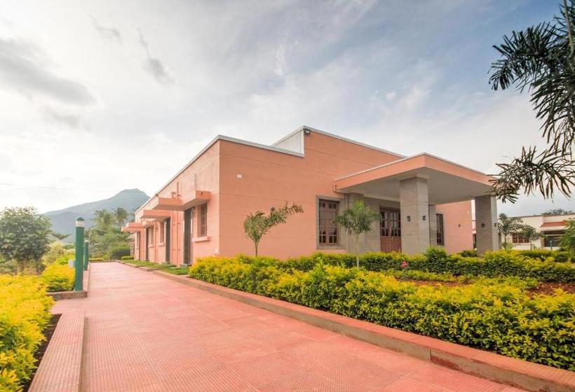 호텔 Oyo 48373 Sri Darshanam Homes