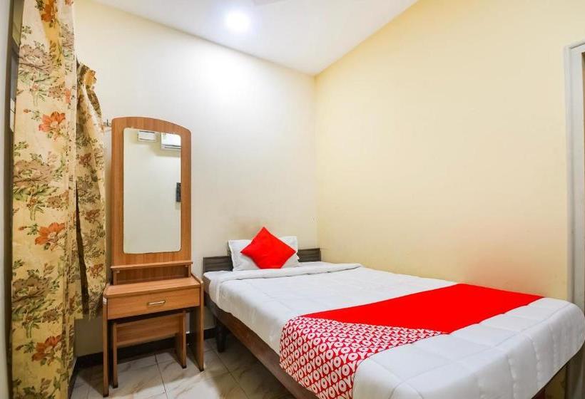 酒店 Oyo 70050 Venketeswara Lodge