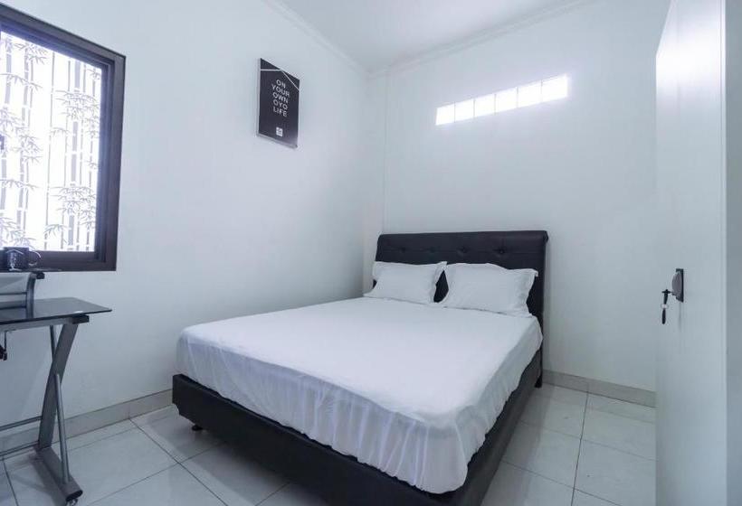 Отель Oyo Life 2863 Rumah Q Syariah