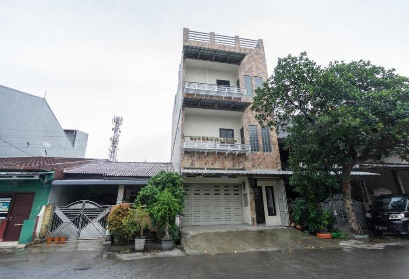 Отель Oyo Life 2863 Rumah Q Syariah