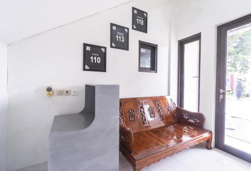 Отель Oyo Life 2863 Rumah Q Syariah