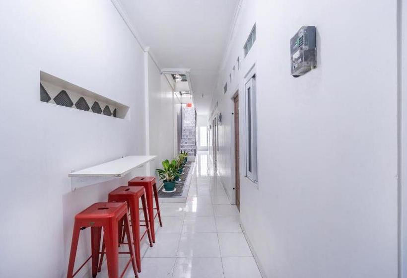 Отель Oyo Life 2863 Rumah Q Syariah