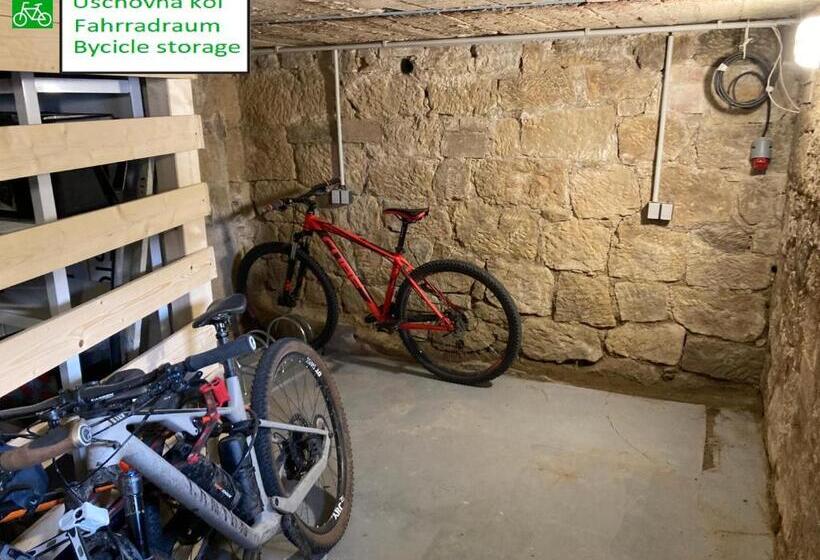 ホテル Pension Jitřenka Hřensko