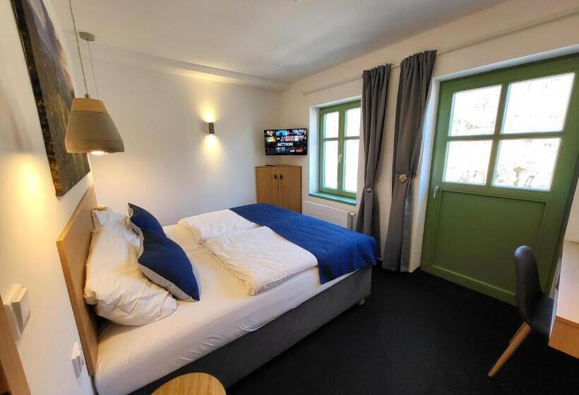 ホテル Pension Jitřenka Hřensko