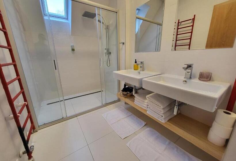 ホテル Pension Jitřenka Hřensko