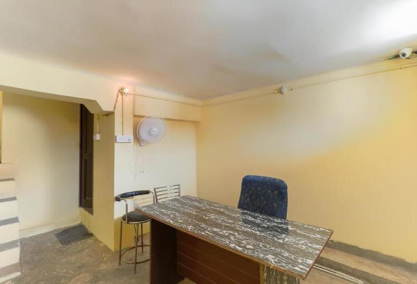 호텔 Spot On 41074 H S Inn