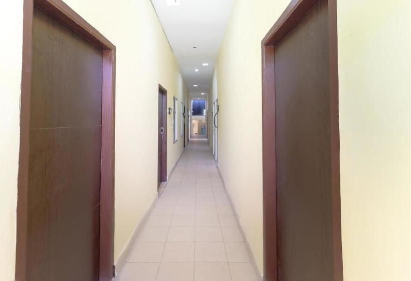 호텔 Spot On 41074 H S Inn