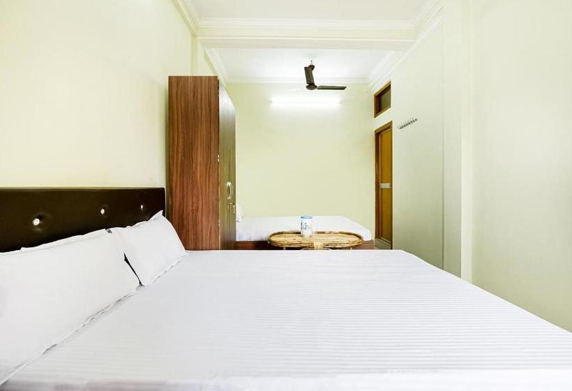 בית מלון כפרי Spot On 43838  Red Rose