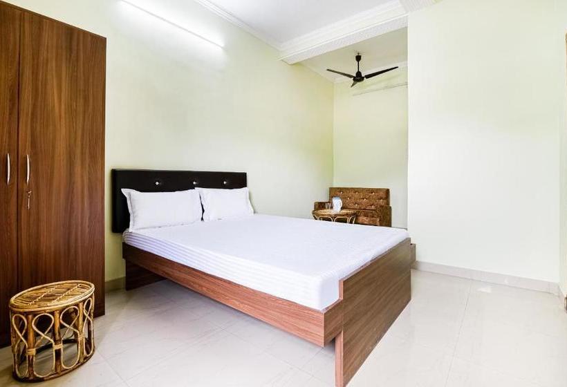 בית מלון כפרי Spot On 43838  Red Rose