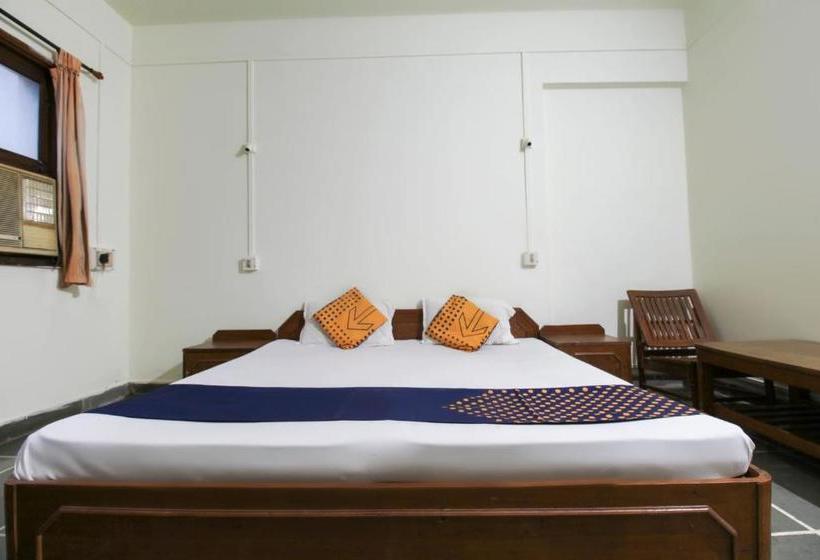 Отель Spot On 64045  Indrayani