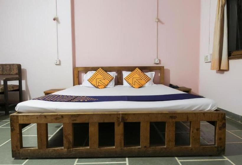 Отель Spot On 64045  Indrayani