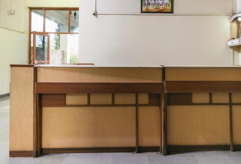 Отель Spot On 64045  Indrayani