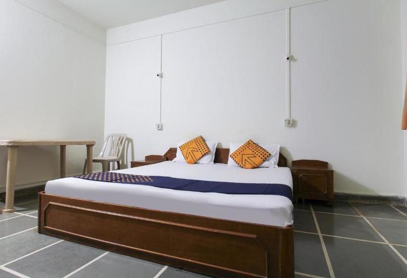 Отель Spot On 64045  Indrayani