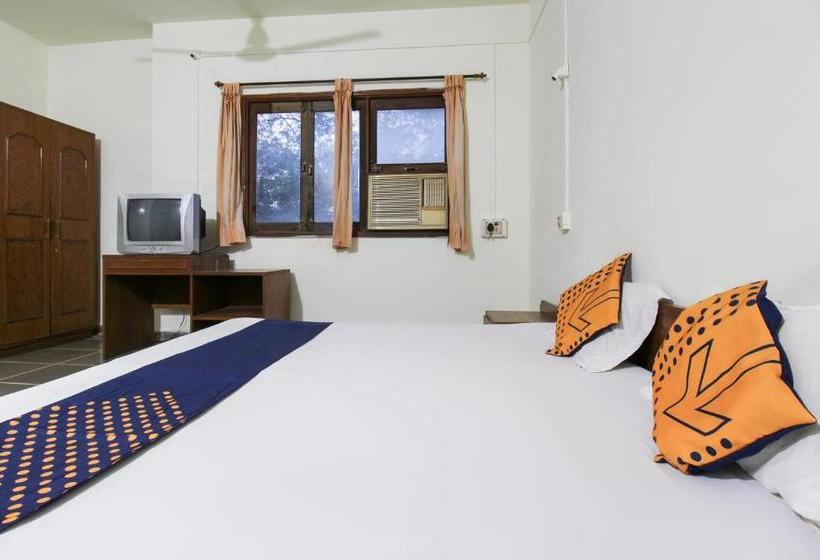 Отель Spot On 64045  Indrayani