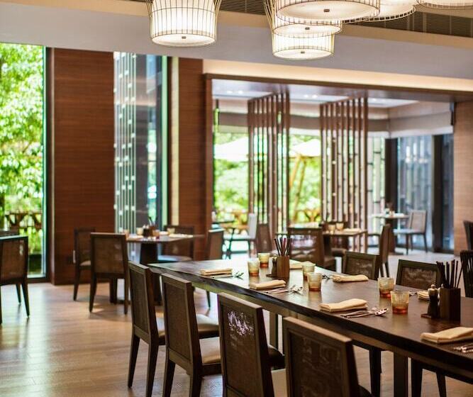 New World Qingyuan Hotel  Formerly Khos Qingyuan