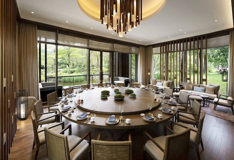 New World Qingyuan Hotel  Formerly Khos Qingyuan