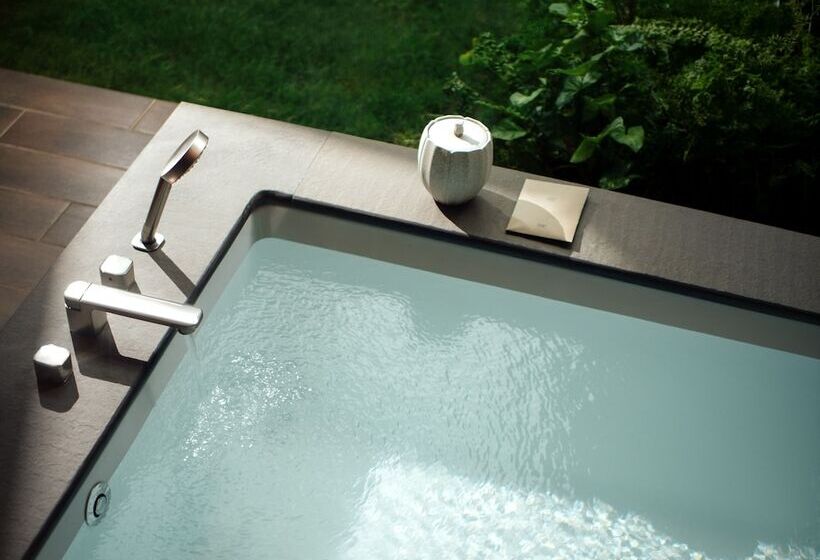 New World Qingyuan Hotel  Formerly Khos Qingyuan