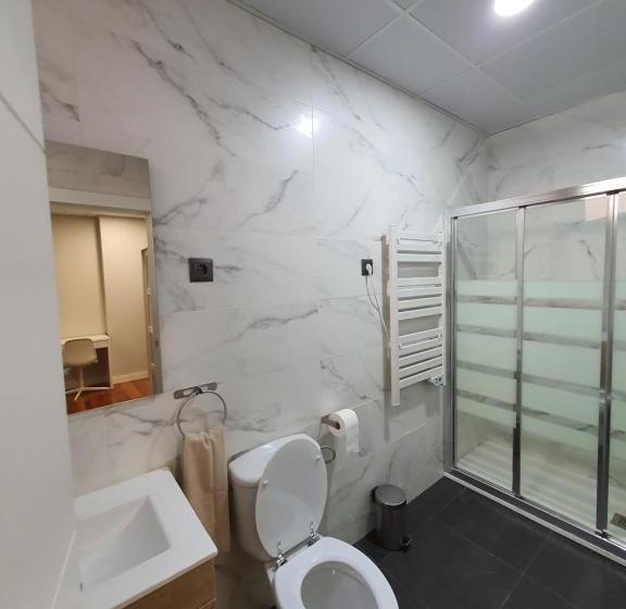 פנסיון Cv33 Ostatua