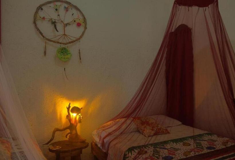 بنسيون Near Lake Hostal