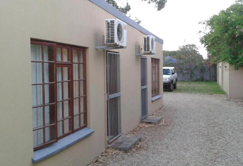 פנסיון Pine Tree Lodge Pe