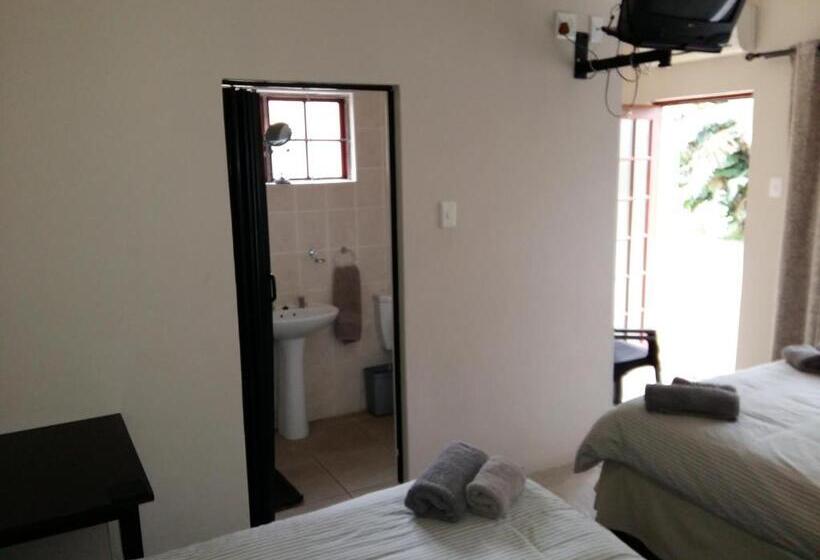 Пансион Pine Tree Lodge Pe