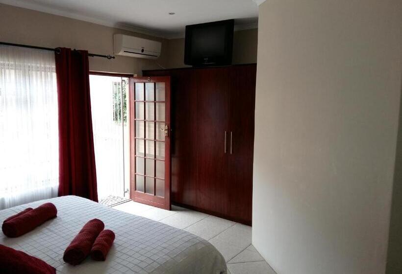 Пансион Pine Tree Lodge Pe