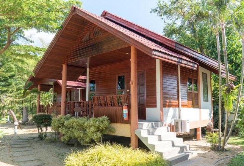 펜션 Room In Lodge  Where The Colour Of Midnight And Sunrise Combined At Koh Phangan