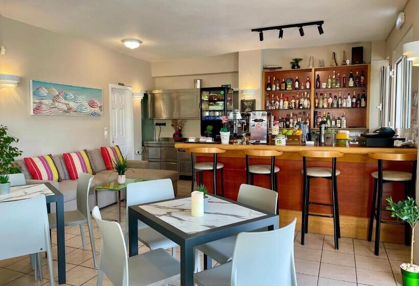 Theos Holidays Apartments