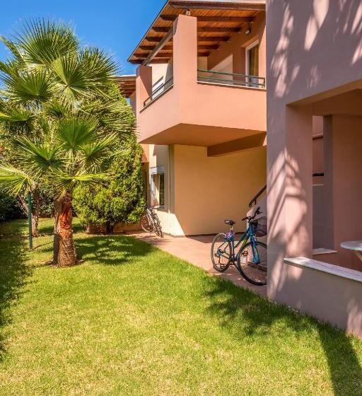 Theos Holidays Apartments