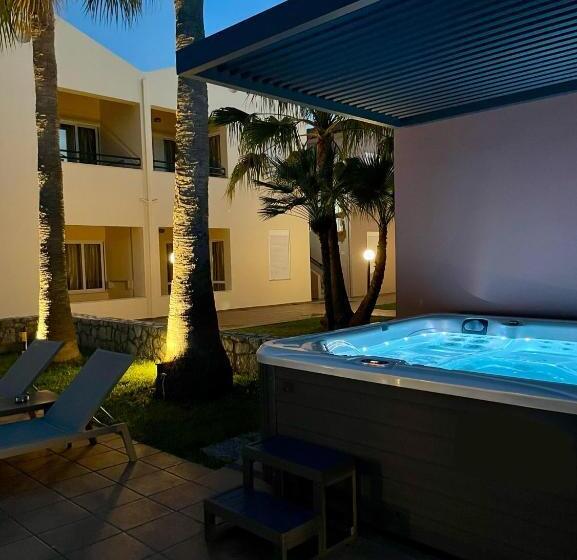 Theos Holidays Apartments