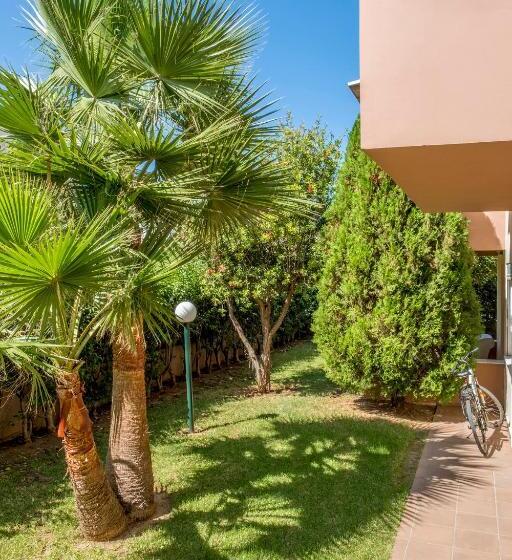 Theos Holidays Apartments