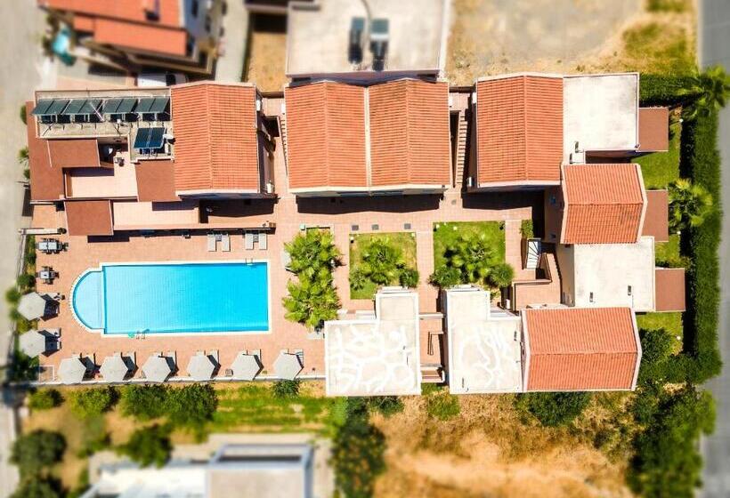 Theos Holidays Apartments