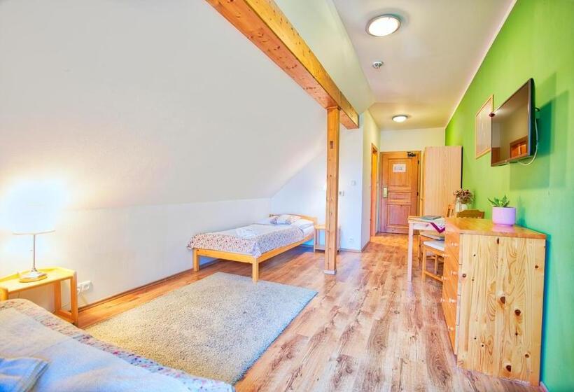 호스텔 Penzion Pivnice   Jítravský Dvorec