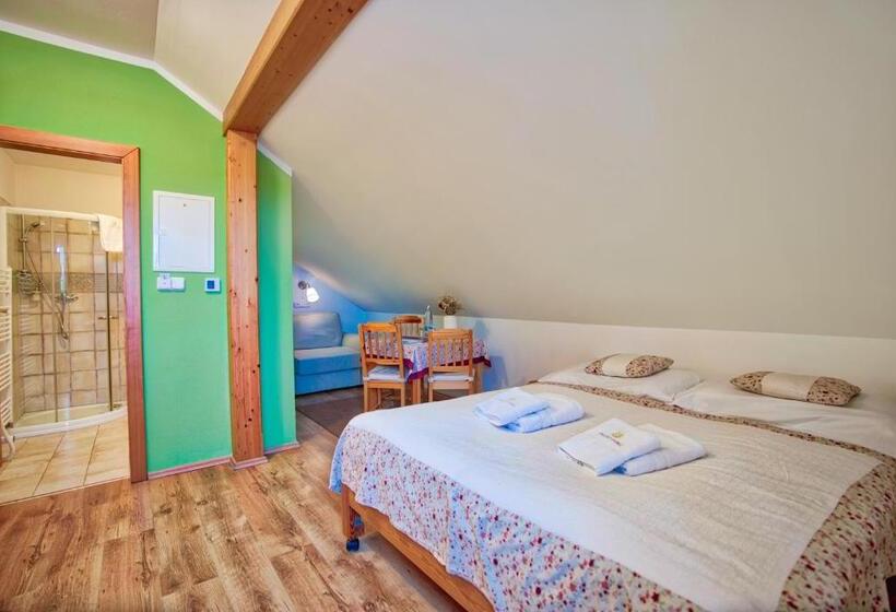 호스텔 Penzion Pivnice   Jítravský Dvorec