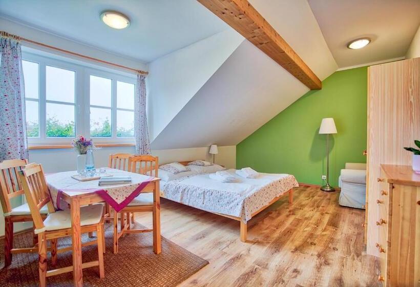 호스텔 Penzion Pivnice   Jítravský Dvorec