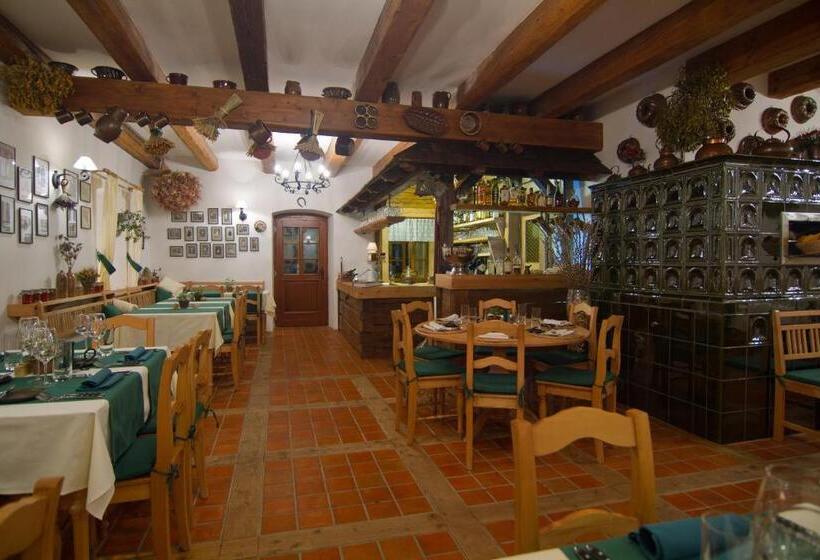 호스텔 Penzion Pivnice   Jítravský Dvorec