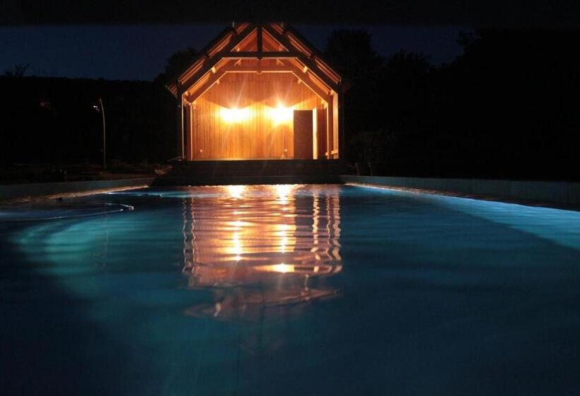 Bed and Breakfast Domaine Le Broual