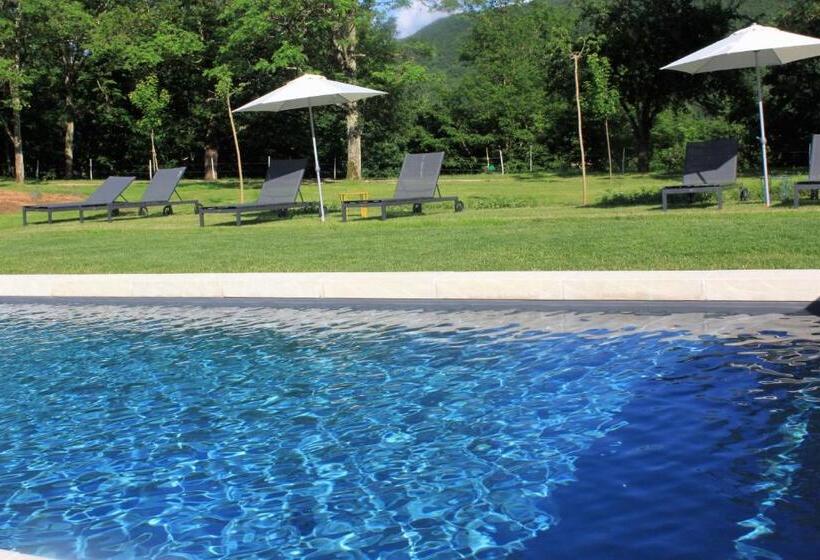 Bed and Breakfast Domaine Le Broual