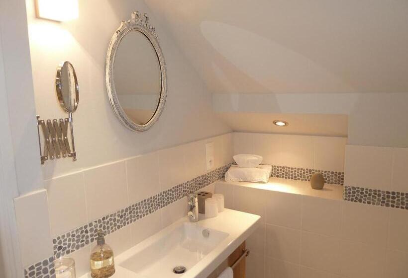 مبيت وإفطار Manoir De Turqueville Les Quatre Etoiles