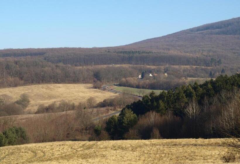 צימר Somhegyi öreg Hársfák Major Vendégház