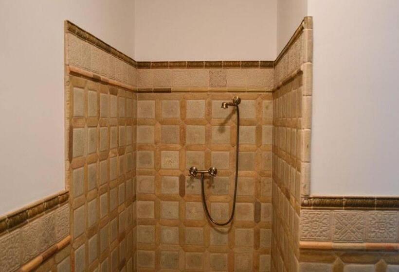 مبيت وإفطار Somhegyi öreg Hársfák Major Vendégház