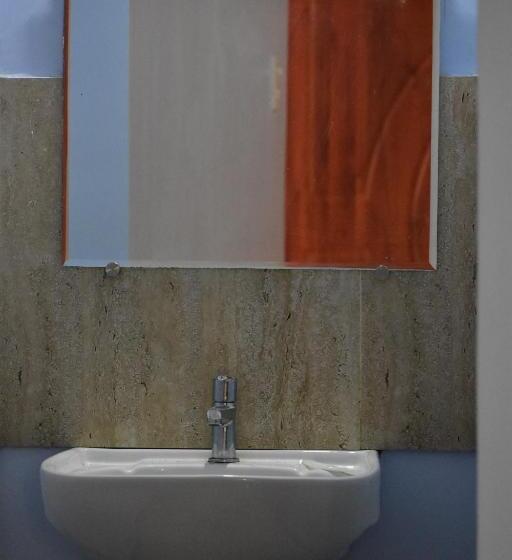 De Lavender Ac Hostel