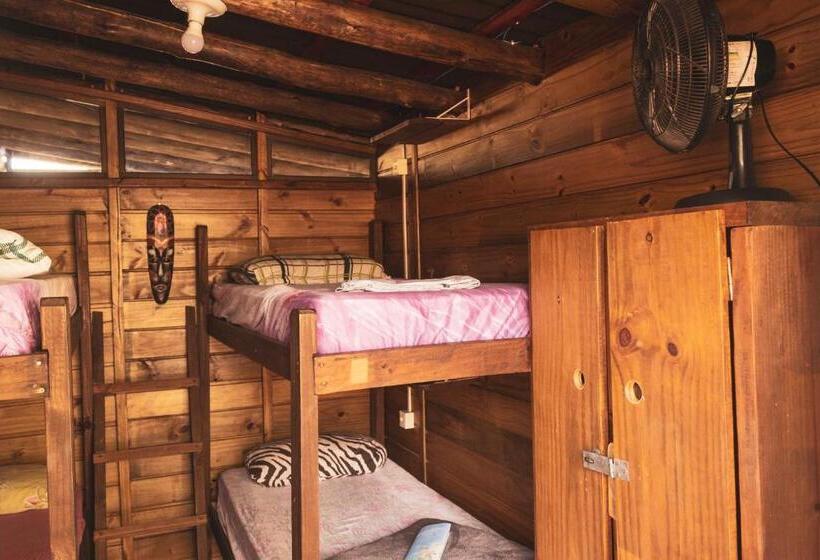 Guarda Encantada Surf Hostel